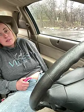 Snapshot of ClumsyLink chatting on 02/13/25, 07:42 ClumsyLink online show from 02/13/25, 07:42