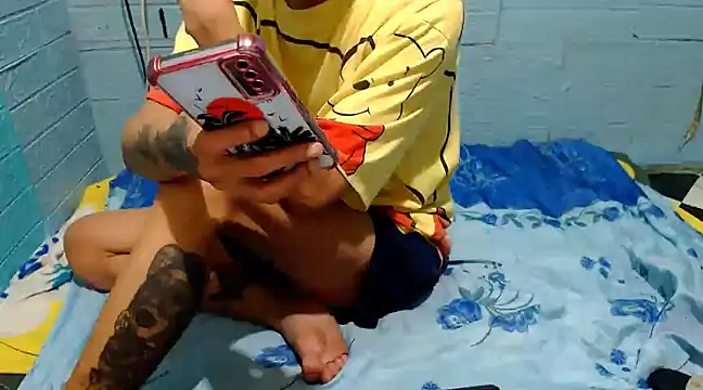 Snapshot of AsianNaughtiesMistress chatting on 01/15/25, 11:21 AsianNaughtiesMistress online show from 01/15/25, 11:21