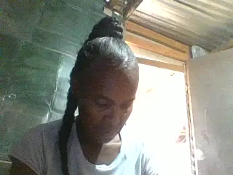 Snapshot of hairybushpussyxx1 chatting on 01/05/25, 09:15 hairybushpussyxx1 online show from 01/05/25, 09:15