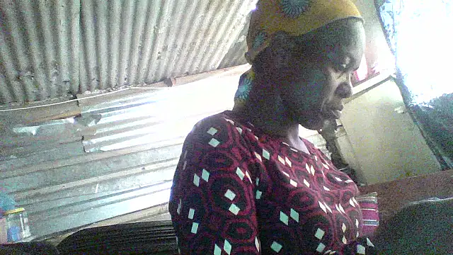 Snapshot of hairybushpussyxx1 chatting on 11/04/25, 11:20 hairybushpussyxx1 online show from 11/04/25, 11:20