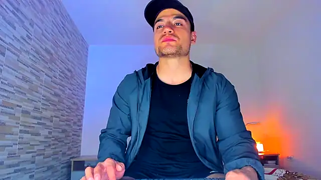 nicolas herrera online show from 03/14/25, 02:10