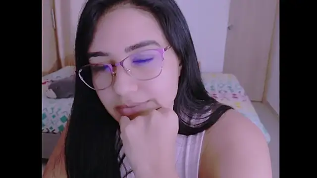 Snapshot of _anastasia chatting on 12/14/24, 10:07 anastasia online show from 12/14/24, 10:07