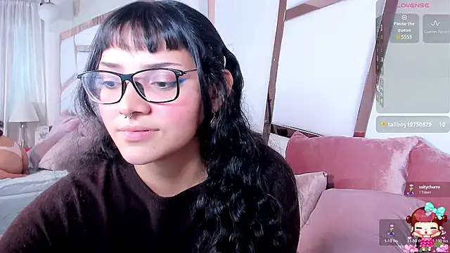 lucyycy online show from 10/30/25, 05:31