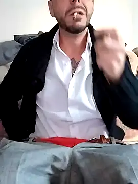 Snapshot of LoGaNfree88 chatting on 01/01/25, 08:24 LoGaNfree88 online show from 01/01/25, 08:24