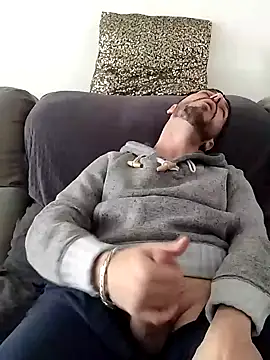 Snapshot of LoGaNfree88 chatting on 01/06/25, 02:36 LoGaNfree88 online show from 01/06/25, 02:36