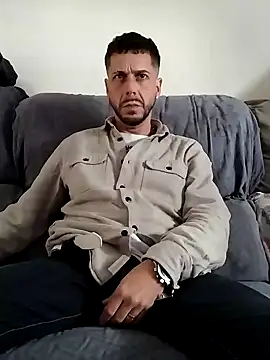 Snapshot of LoGaNfree88 chatting on 01/08/25, 11:43 LoGaNfree88 online show from 01/08/25, 11:43