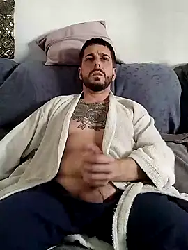 Snapshot of LoGaNfree88 chatting on 01/22/25, 02:03 LoGaNfree88 online show from 01/22/25, 02:03