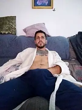 Snapshot of LoGaNfree88 chatting on 01/22/25, 05:06 LoGaNfree88 online show from 01/22/25, 05:06