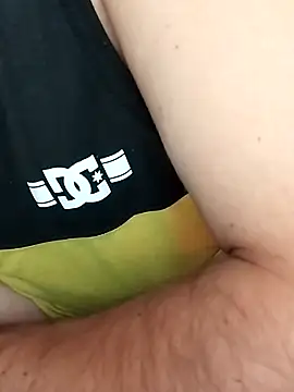 Snapshot of LoGaNfree88 chatting on 11/04/25, 10:20 LoGaNfree88 online show from 11/04/25, 10:20