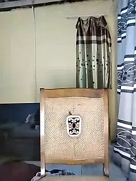 Snapshot of Ellonson chatting on 12/17/24, 10:22 Ellonson online show from 12/17/24, 10:22