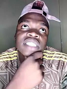 Snapshot of Ellonson chatting on 12/22/24, 08:03 Ellonson online show from 12/22/24, 08:03