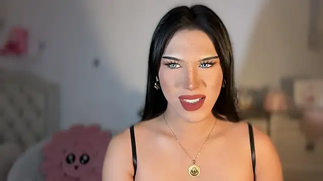 Snapshot of Ts_glamxxxx chatting on 10/08/25, 12:08 Ts glamxxxx online show from 10/08/25, 12:08