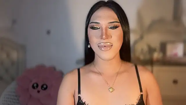 Snapshot of Ts_glamxxxx chatting on 11/05/25, 08:47 Ts glamxxxx online show from 11/05/25, 08:47