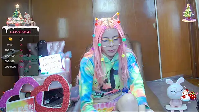 Snapshot of Skinygirl chatting on 01/08/25, 11:52 Skinygirl online show from 01/08/25, 11:52