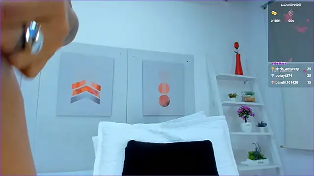 AlessiaMarcu- online show from 01/10/25, 10:28