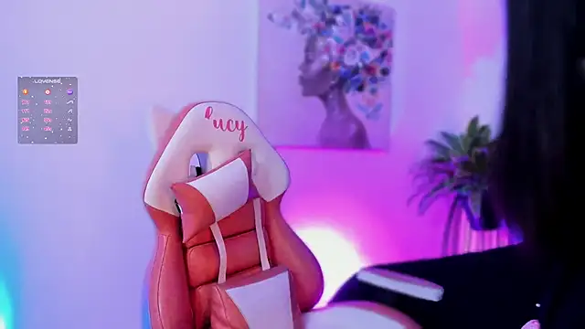 lucy neil online show from 10/25/25, 02:52