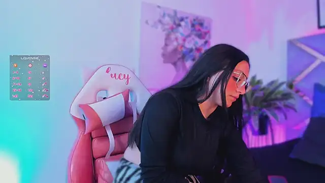 lucy neil online show from 11/02/25, 02:36