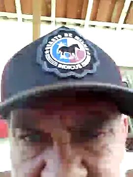 Snapshot of Peludo173317 chatting on 12/11/24, 03:26 Peludo173317 online show from 12/11/24, 03:26