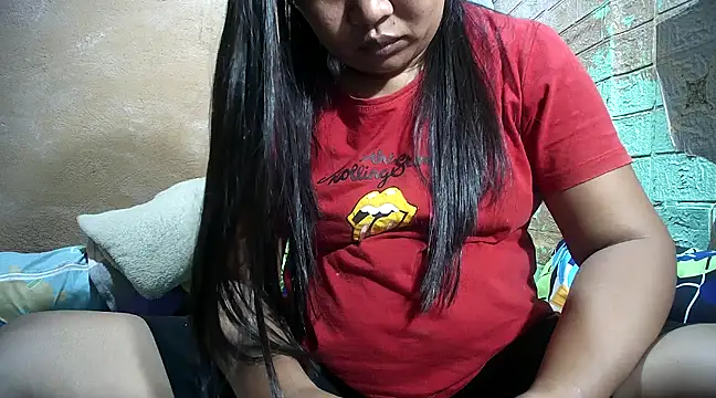 Snapshot of sweethotmom chatting on 02/07/25, 04:59 sweethotmom online show from 02/07/25, 04:59