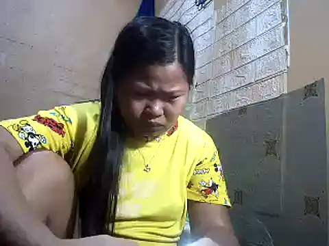 Snapshot of sweethotmom chatting on 02/18/25, 10:58 sweethotmom online show from 02/18/25, 10:58