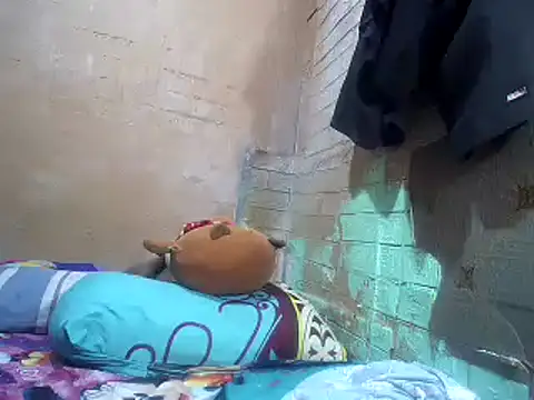 Snapshot of sweethotmom chatting on 02/21/25, 01:33 sweethotmom online show from 02/21/25, 01:33