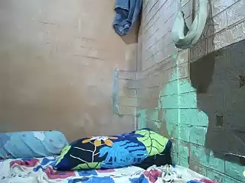 Snapshot of sweethotmom chatting on 03/06/25, 12:32 sweethotmom online show from 03/06/25, 12:32