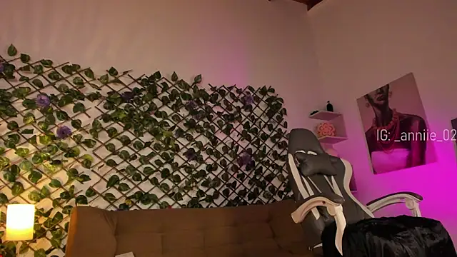 annie barozzi online show from 01/06/25, 04:34