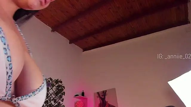 annie barozzi online show from 01/08/25, 04:33