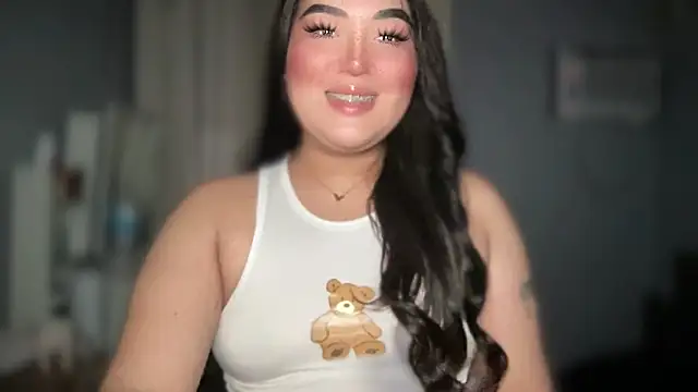 Snapshot of MissCataleyaxxx chatting on 11/21/25, 01:04 MissCataleyaxxx online show from 11/21/25, 01:04