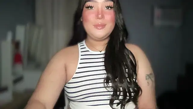 Snapshot of MissCataleyaxxx chatting on 11/26/25, 12:55 MissCataleyaxxx online show from 11/26/25, 12:55