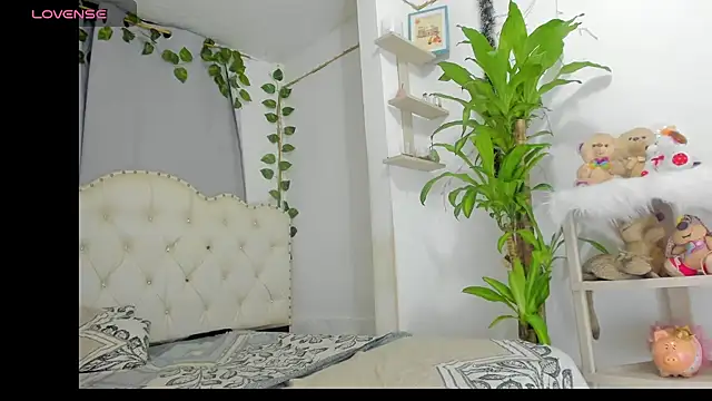 khalyn jenner online show from 11/06/25, 11:37