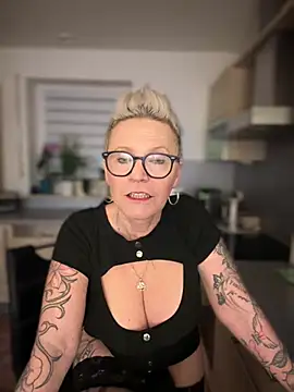 German Milf online show from 01/10/25, 01:41