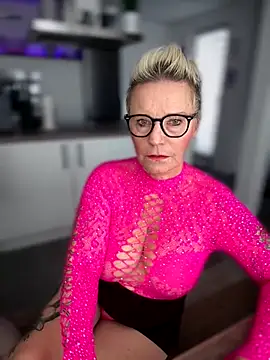 German Milf online show from 10/08/25, 12:58