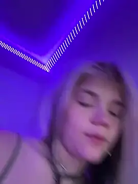 Snapshot of Cutiepiespanks chatting on 10/09/25, 08:34 Cutiepiespanks online show from 10/09/25, 08:34