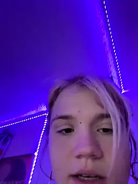 Snapshot of Cutiepiespanks chatting on 10/09/25, 08:40 Cutiepiespanks online show from 10/09/25, 08:40