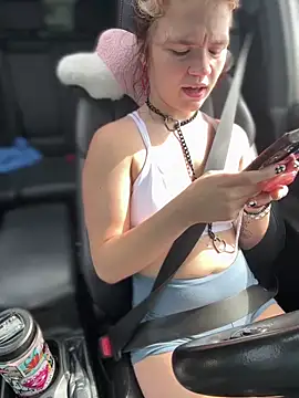 Snapshot of Cutiepiespanks chatting on 10/18/25, 07:25 Cutiepiespanks online show from 10/18/25, 07:25