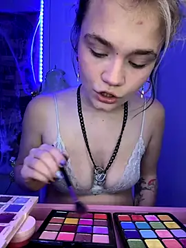 Snapshot of Cutiepiespanks chatting on 10/26/25, 01:11 Cutiepiespanks online show from 10/26/25, 01:11