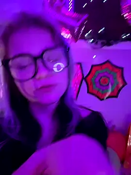 Snapshot of Cutiepiespanks chatting on 11/04/25, 07:40 Cutiepiespanks online show from 11/04/25, 07:40