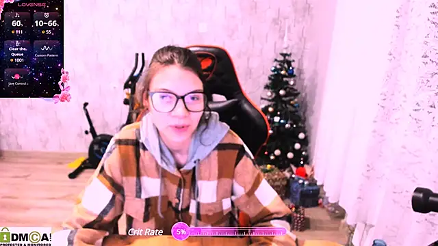 Snapshot of MollyLollipop chatting on 12/25/24, 12:59 MollyLollipop online show from 12/25/24, 12:59