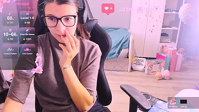 MollyLollipop online show from 11/12/25, 04:57