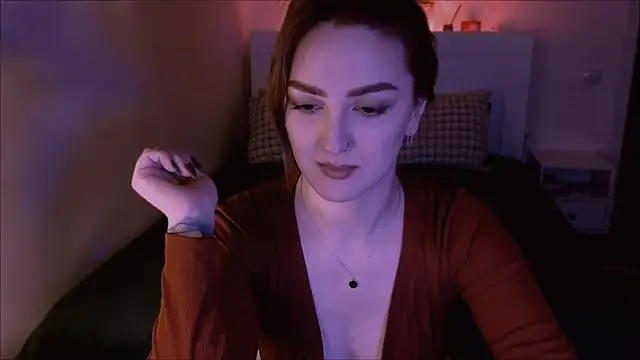 Snapshot of LilyFarey chatting on 01/10/25, 06:06 LilyFarey online show from 01/10/25, 06:06