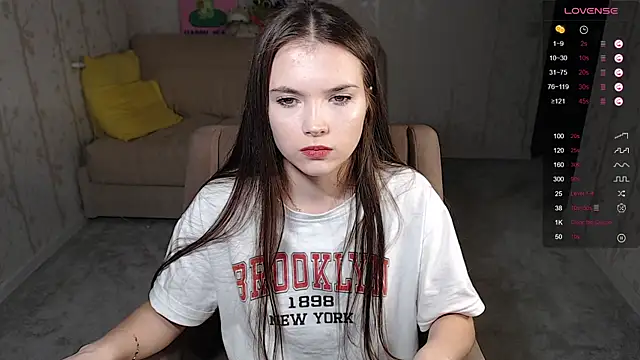 Snapshot of Eva_Davie chatting on 02/28/25, 02:42 Eva Davie online show from 02/28/25, 02:42