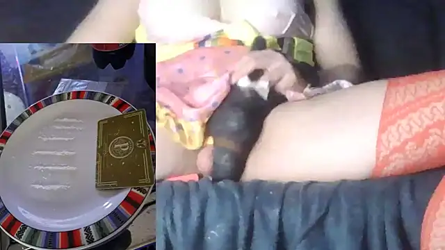 Snapshot of slankecrosdresser chatting on 02/05/25, 11:39 slankecrosdresser online show from 02/05/25, 11:39