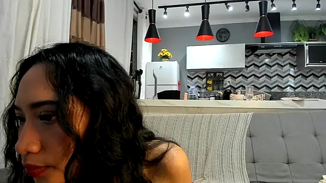 Snapshot of itsyourcassie chatting on 02/16/25, 02:42 itsyourcassie online show from 02/16/25, 02:42