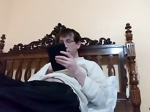 White rabbit  online show from 01/05/25, 09:25