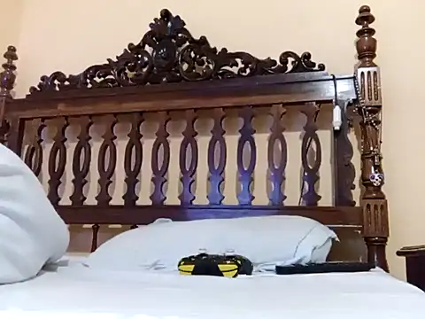 White rabbit  online show from 02/02/25, 09:02