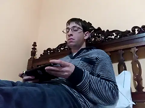 White rabbit  online show from 02/04/25, 09:31