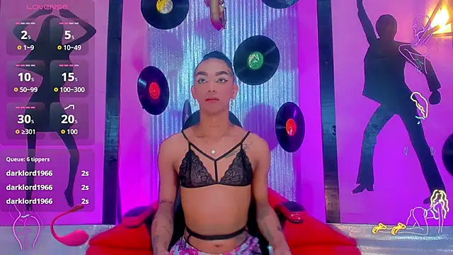 nickyminach  online show from 11/08/25, 07:12