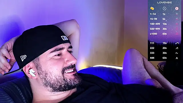 Snapshot of DominantTheo chatting on 01/22/25, 06:10 DominantTheo online show from 01/22/25, 06:10