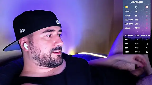 Snapshot of DominantTheo chatting on 02/13/25, 03:29 DominantTheo online show from 02/13/25, 03:29